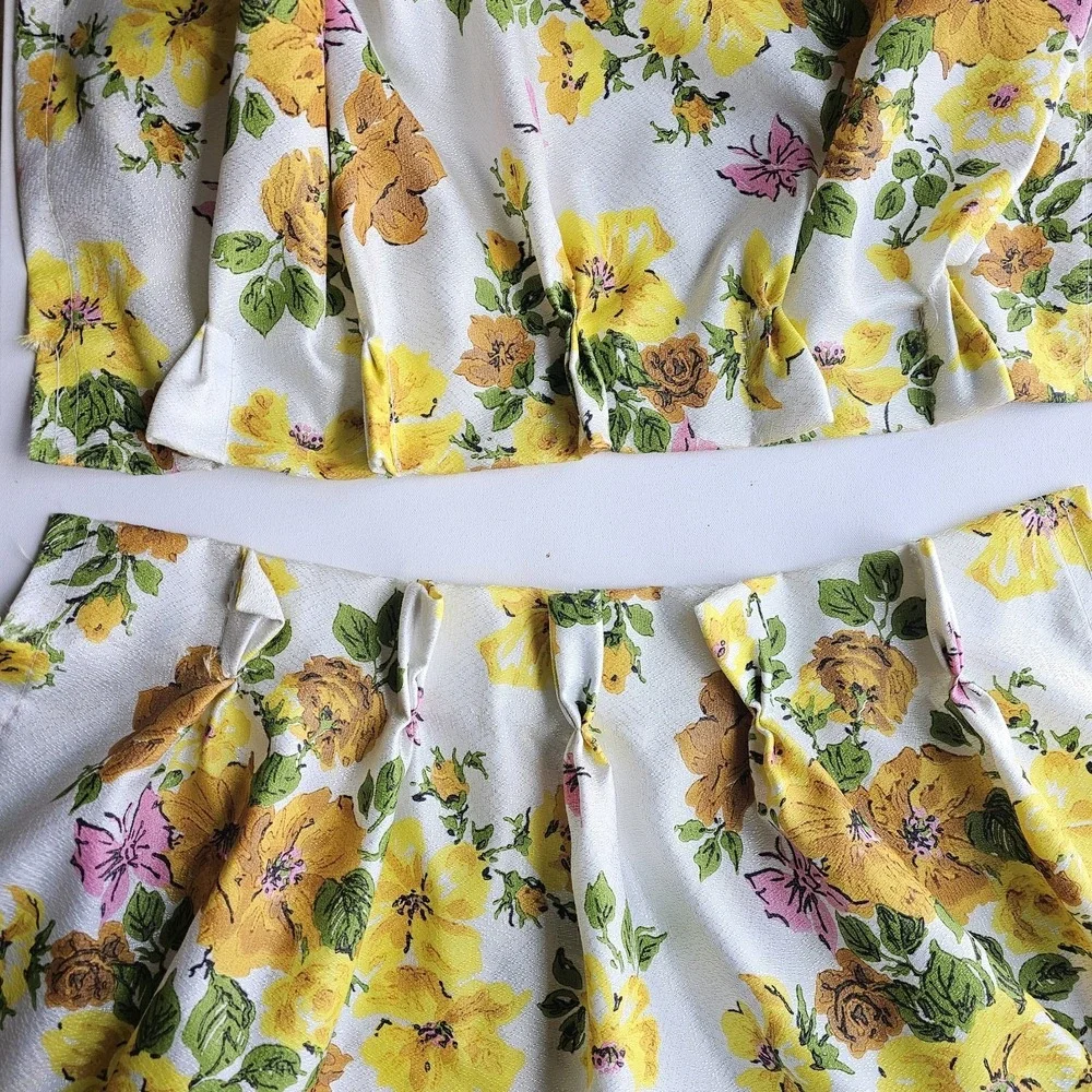 1970s 2 Drapery Panel valances Pleated Vintage Floral Grandmacore Cottagecore